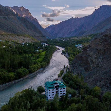 Hotel Chhutuk Heights Kargil Dış mekan fotoğraf